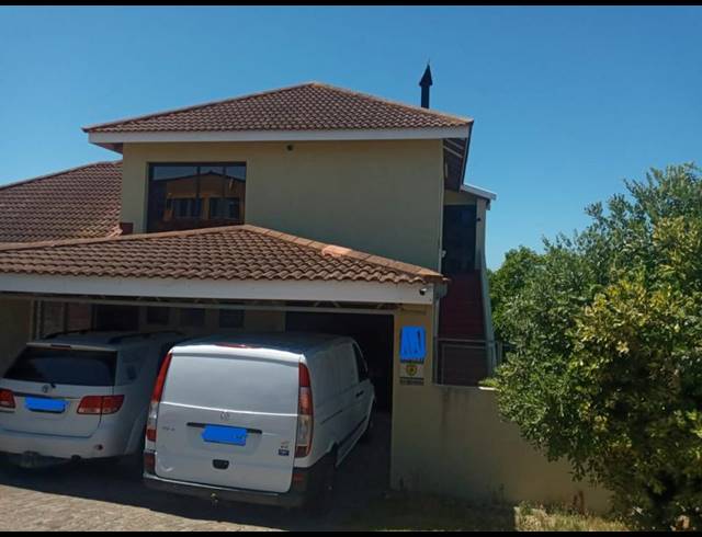 3 BEDROOM HOUSE FOR SALE IN ASTON BAY